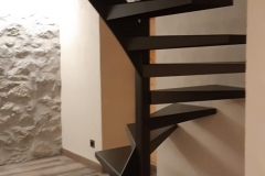 41 Escalier acier sur mesure 74